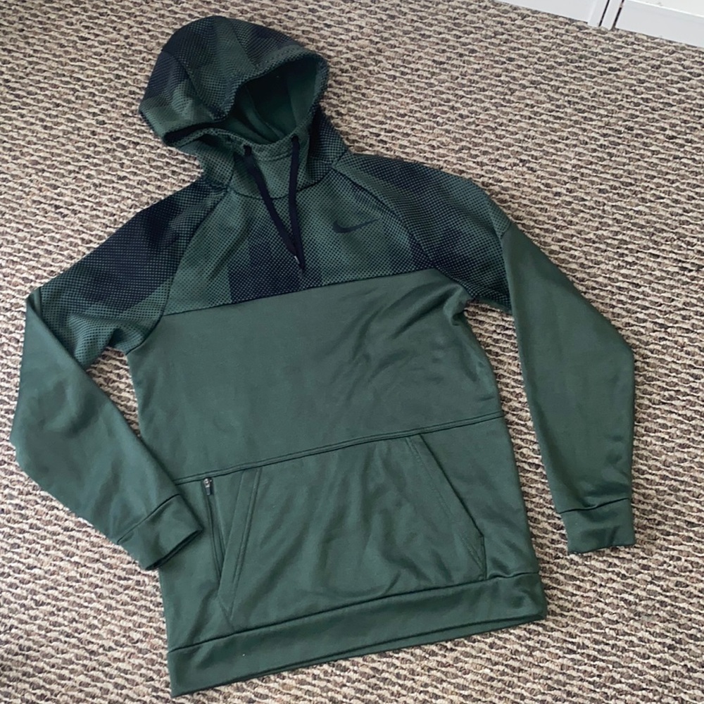 Nike dry fit pull over hoodie